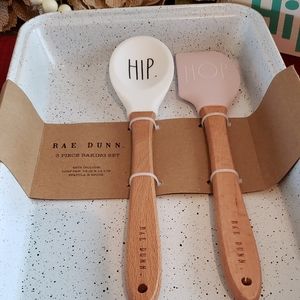 Rae Dunn easter baking pan set